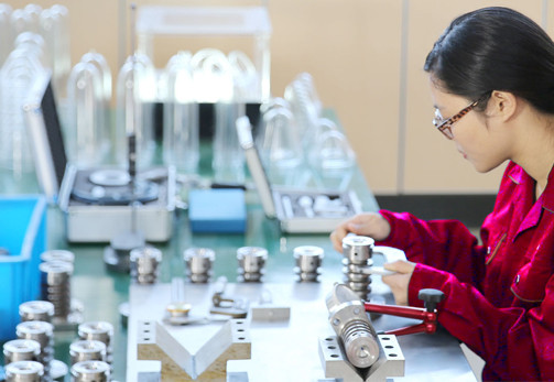 東莞市銘裕精密模具有限公司